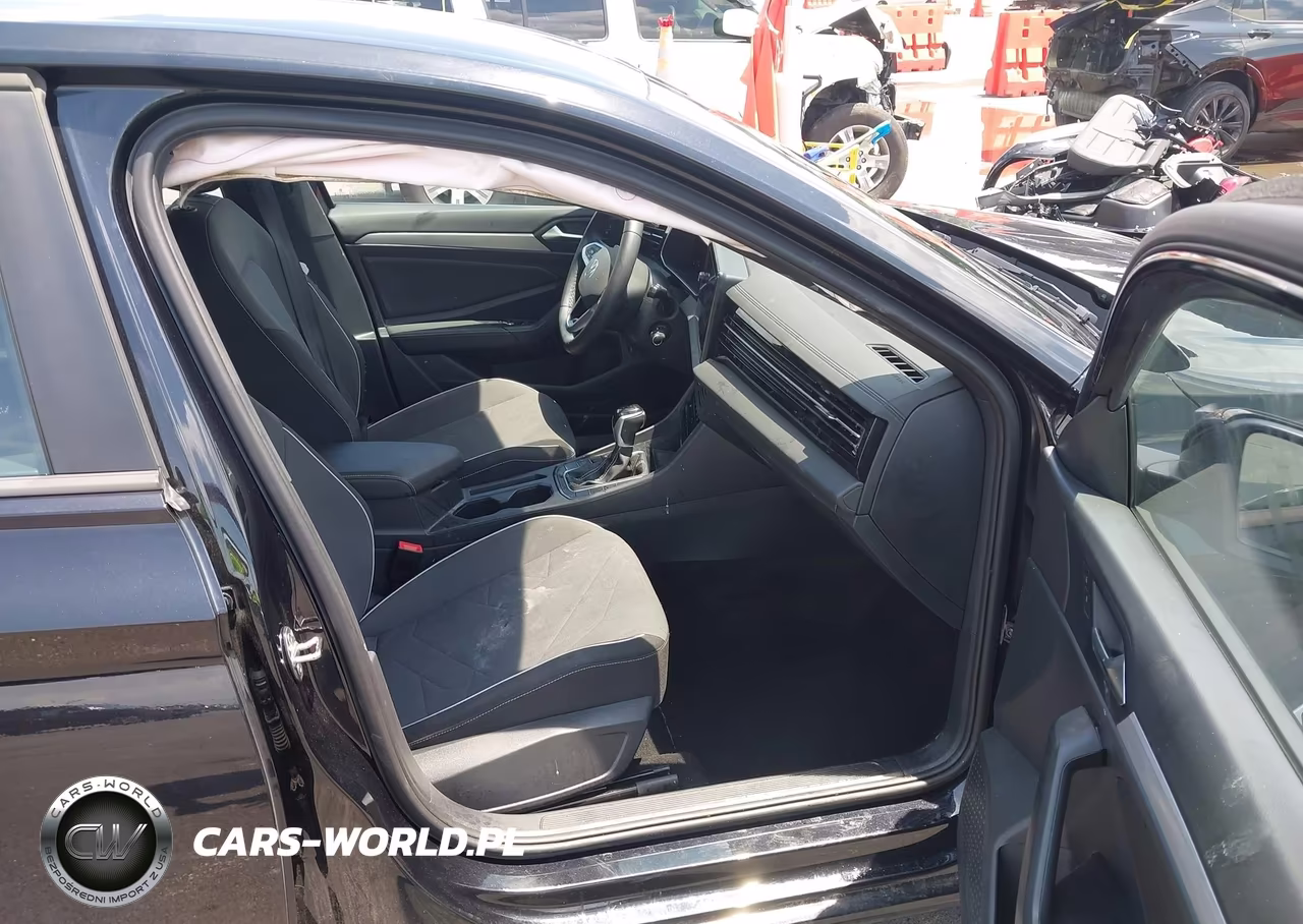 2025 Volkswagen Jetta 1.5T Sport VIN:3VWBX7BU6SM058365 - 5