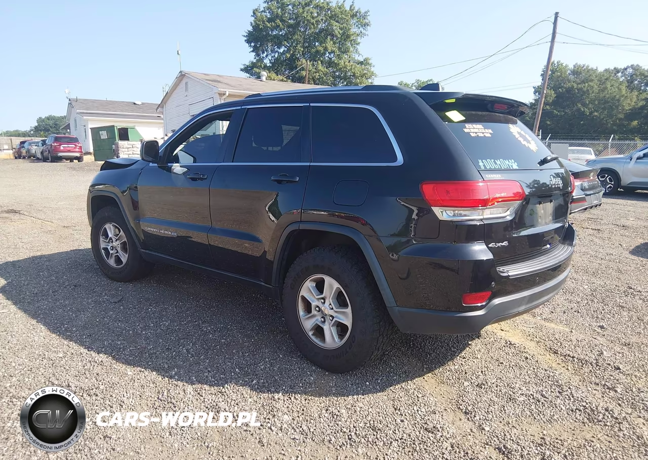 2016 Jeep Grand Cherokee Laredo VIN:1C4RJFAG5GC438623 - 3