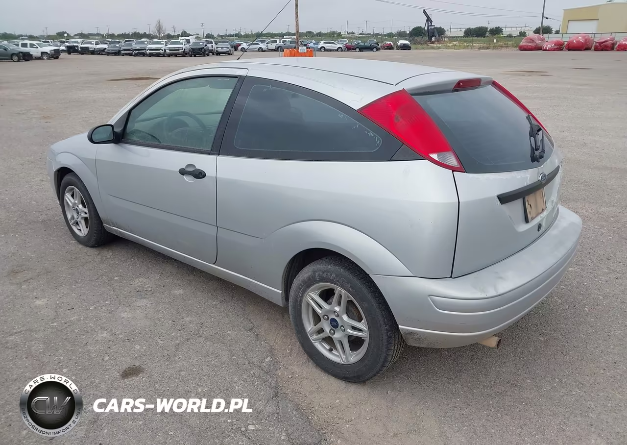 2005 Ford Focus Zx3 VIN:3FAFP31N55R119080 - 3