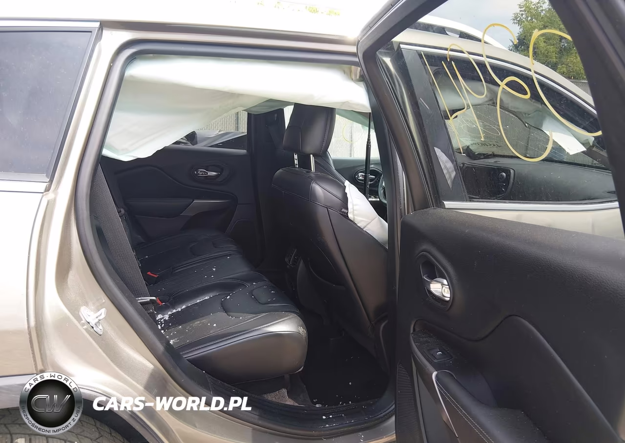 2019 Jeep Cherokee Limited 4X4 VIN:1C4PJMDX2KD178076 - 8