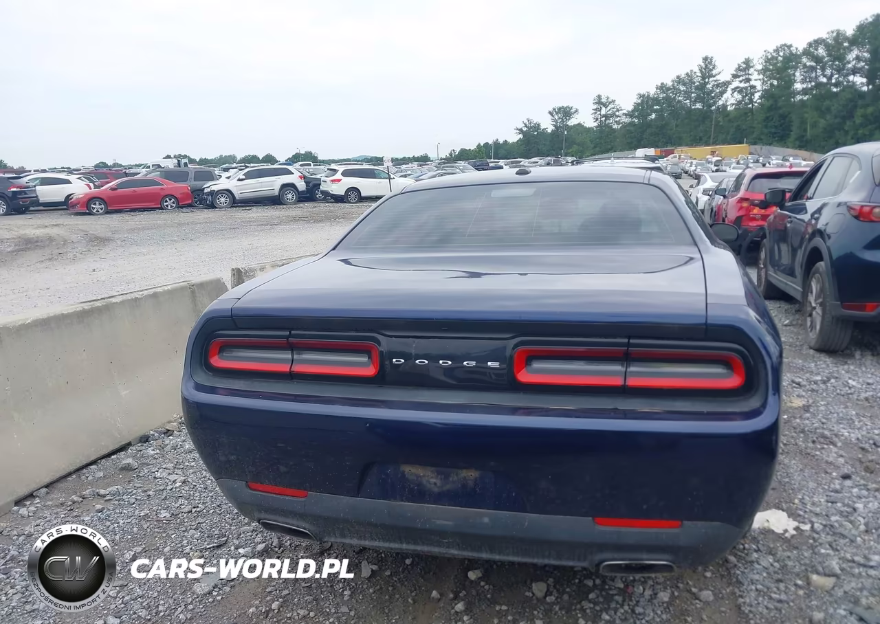 2015 Dodge Challenger Sxt VIN:2C3CDZAGXFH732825 - 16