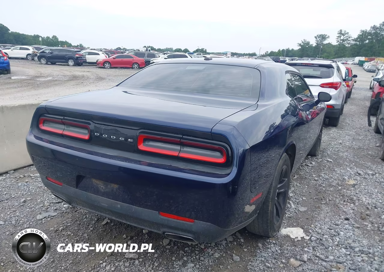 2015 Dodge Challenger Sxt VIN:2C3CDZAGXFH732825 - 4