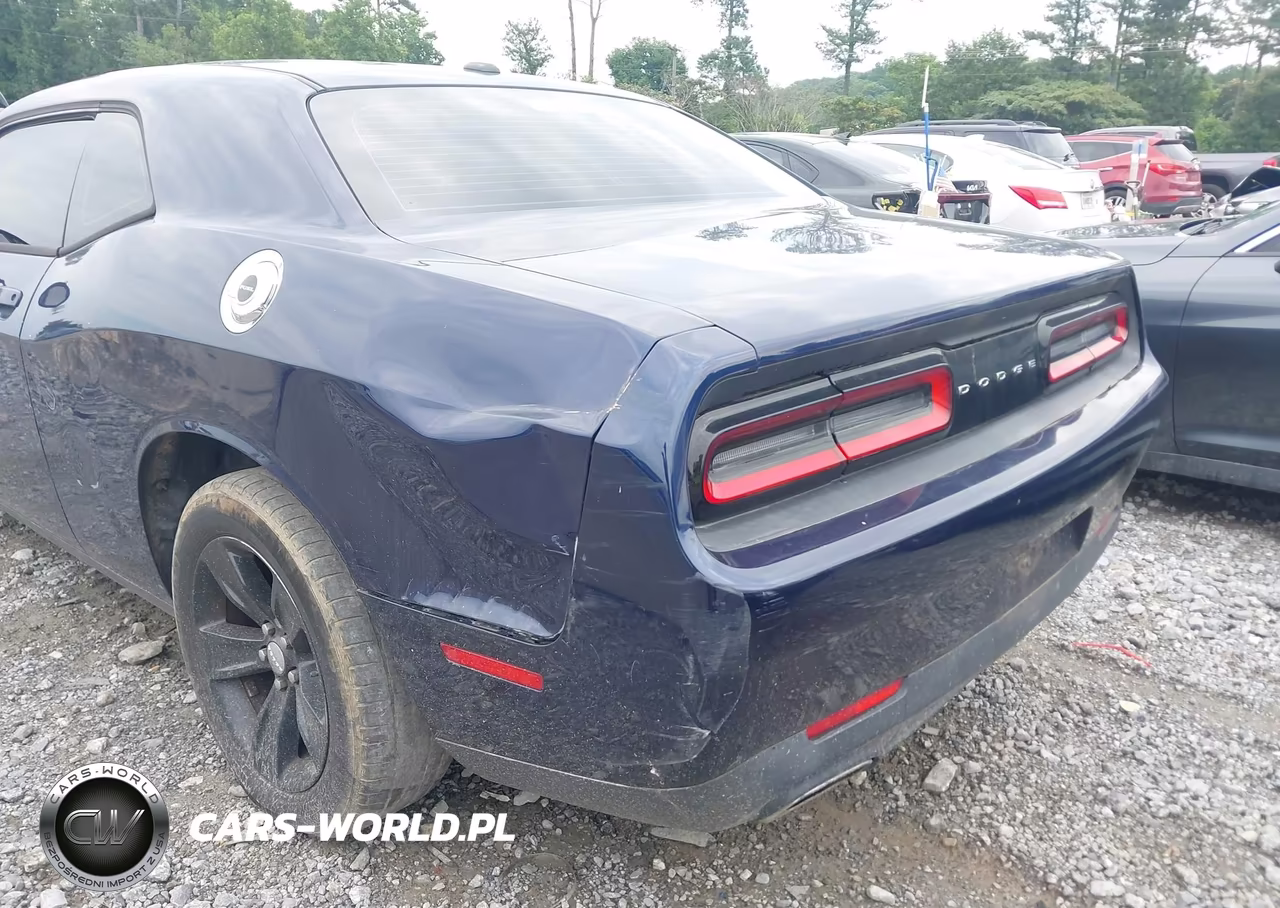 2015 Dodge Challenger Sxt VIN:2C3CDZAGXFH732825 - 6