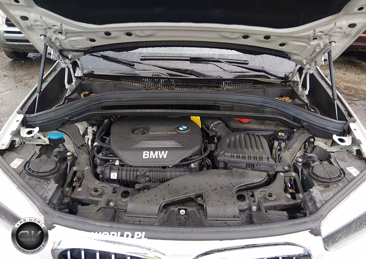 2018 BMW X1 xDrive28I VIN:WBXHT3C37J5F92332 - 10