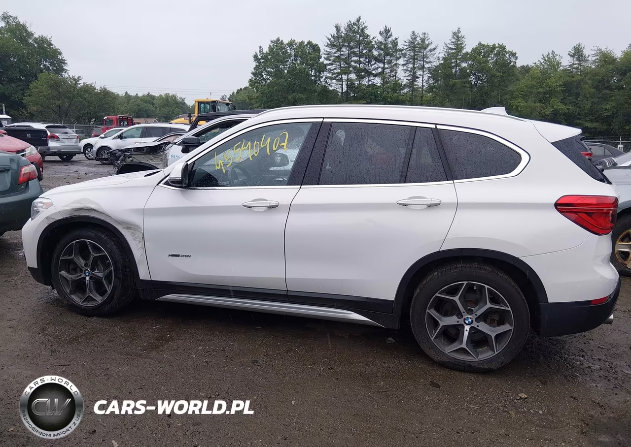 2018 BMW X1 xDrive28I VIN:WBXHT3C37J5F92332 - 14