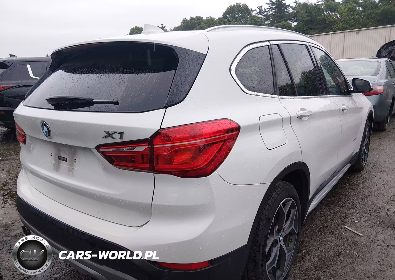 2018 BMW X1 xDrive28I VIN:WBXHT3C37J5F92332 - 4