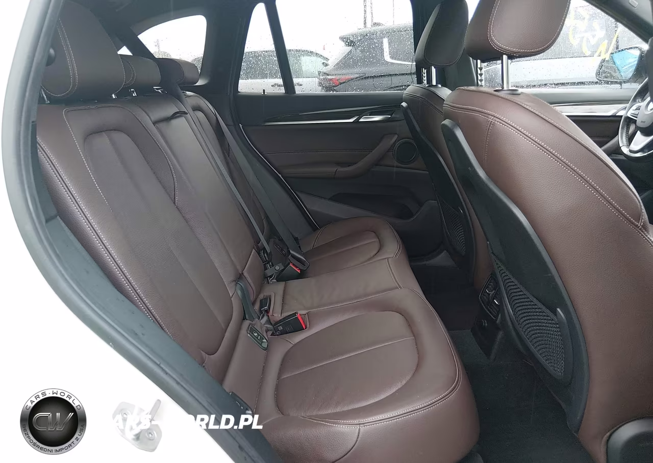 2018 BMW X1 xDrive28I VIN:WBXHT3C37J5F92332 - 8