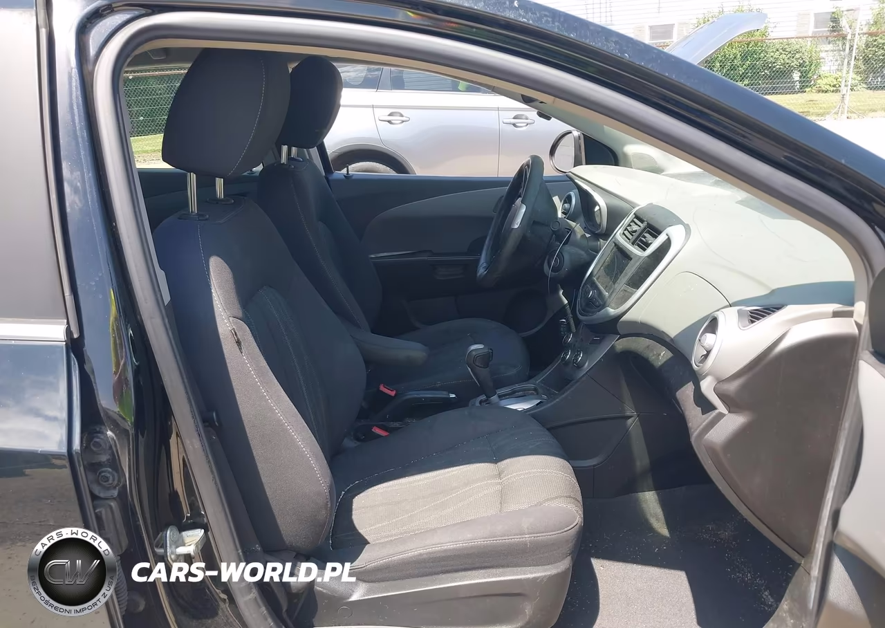 2018 Chevrolet Sonic Lt Auto VIN:1G1JD5SH7J4109079 - 5