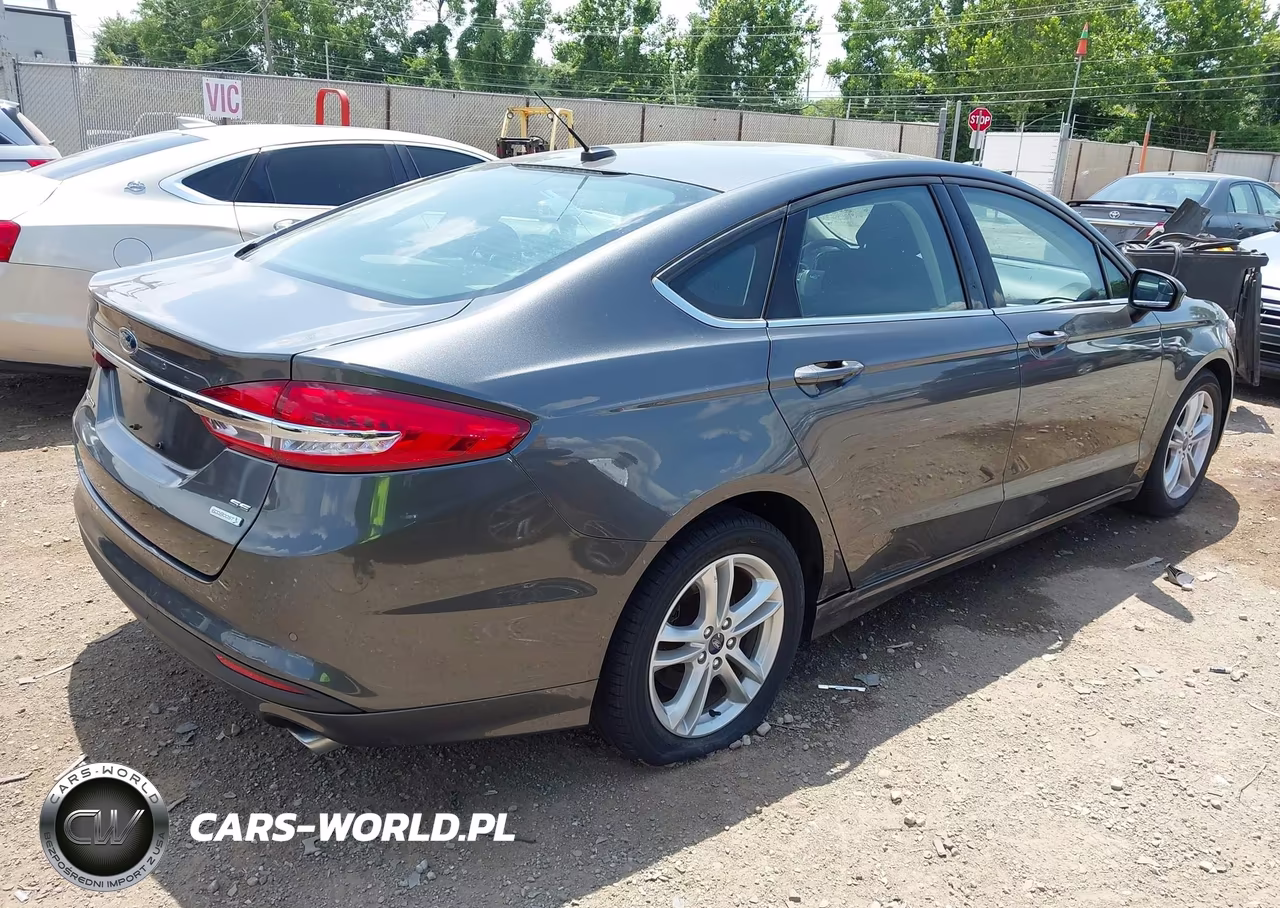 2018 Ford Fusion Se VIN:3FA6P0HDXJR284127 - 4