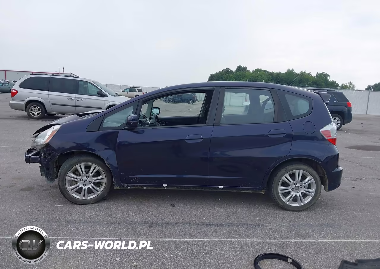 2010 Honda Fit Sport VIN:JHMGE8H67AC018534 - 15