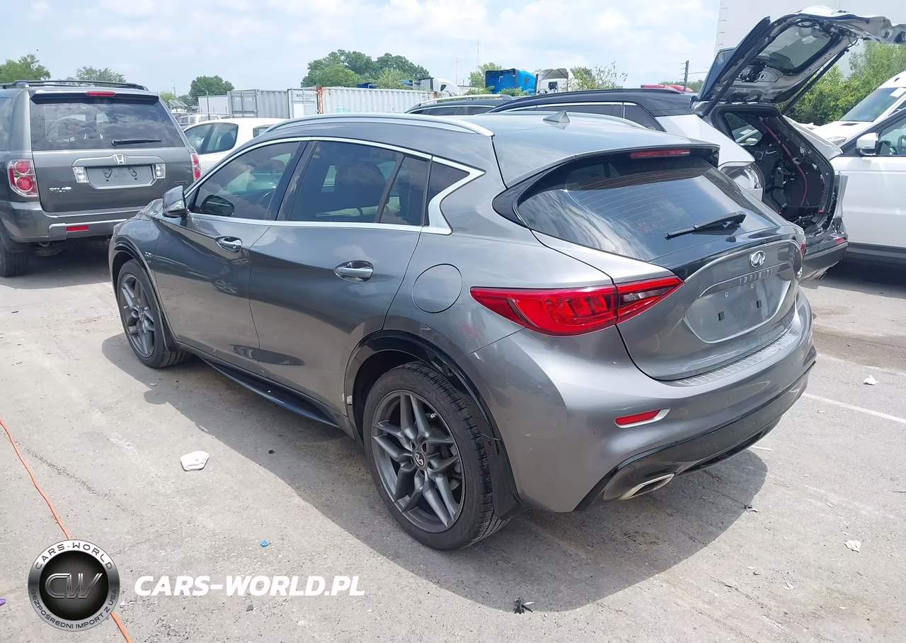 2017 Infiniti Qx30 Premium VIN:SJKCH5CP2HA023889 - 3