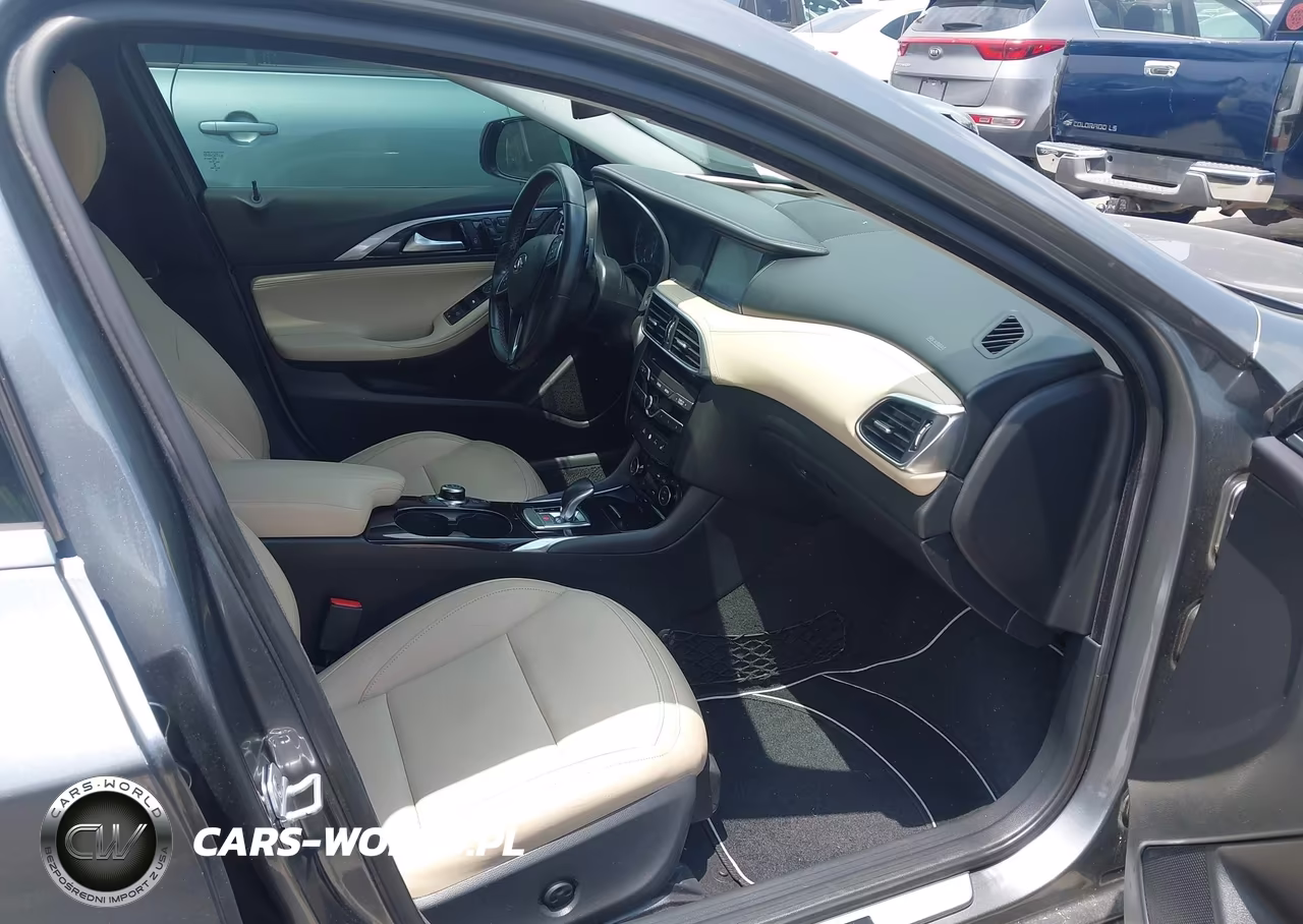 2017 Infiniti Qx30 Premium VIN:SJKCH5CP2HA023889 - 5