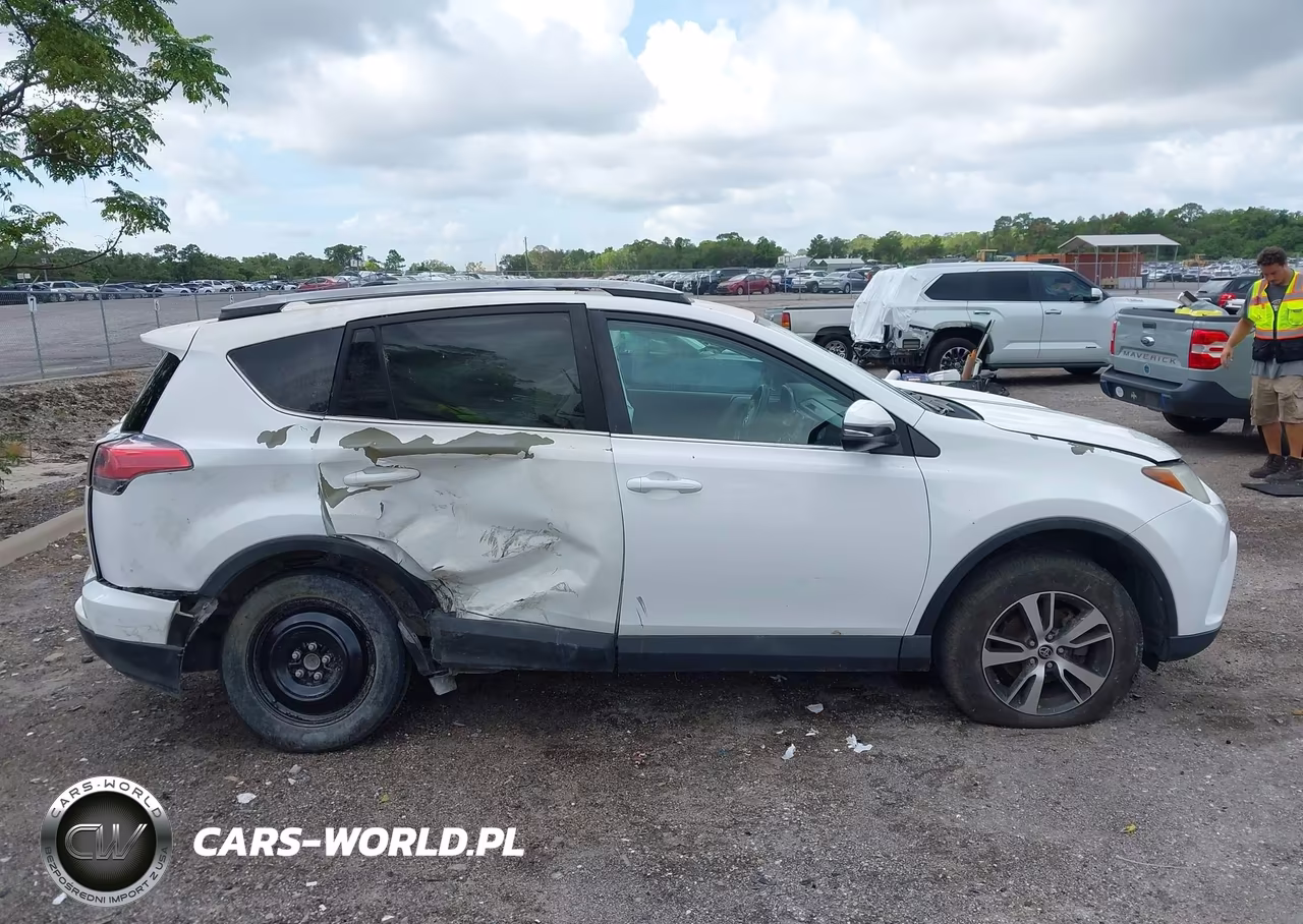 2017 Toyota Rav4 Xle VIN:2T3WFREVXHW317504 - 13