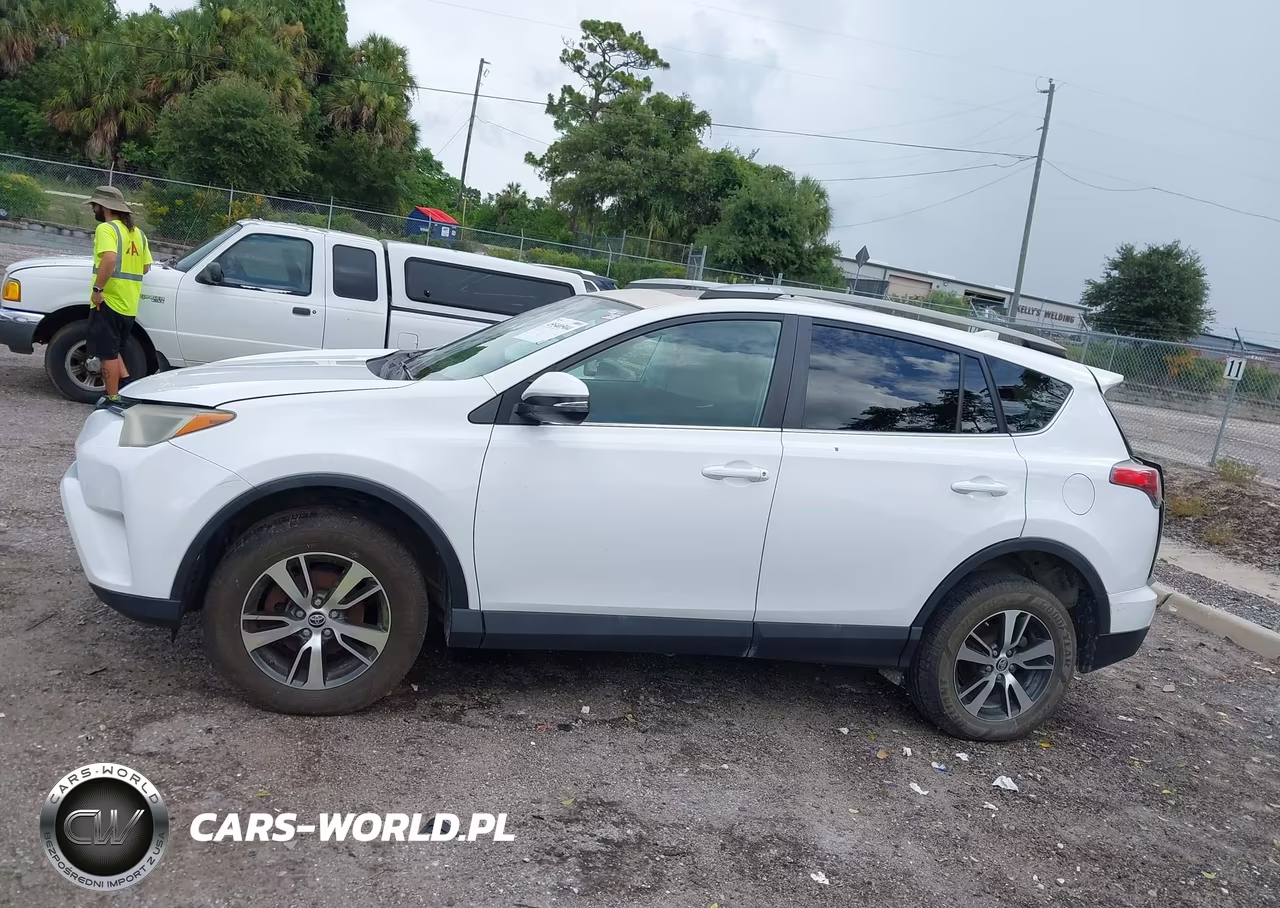2017 Toyota Rav4 Xle VIN:2T3WFREVXHW317504 - 14