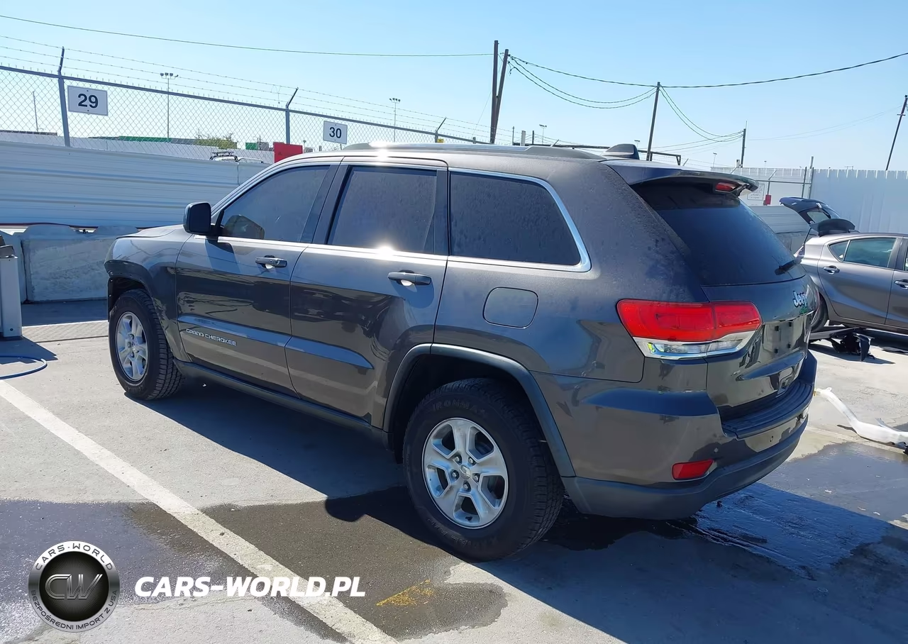 2016 Jeep Grand Cherokee Laredo VIN:1C4RJEAG0GC359077 - 3