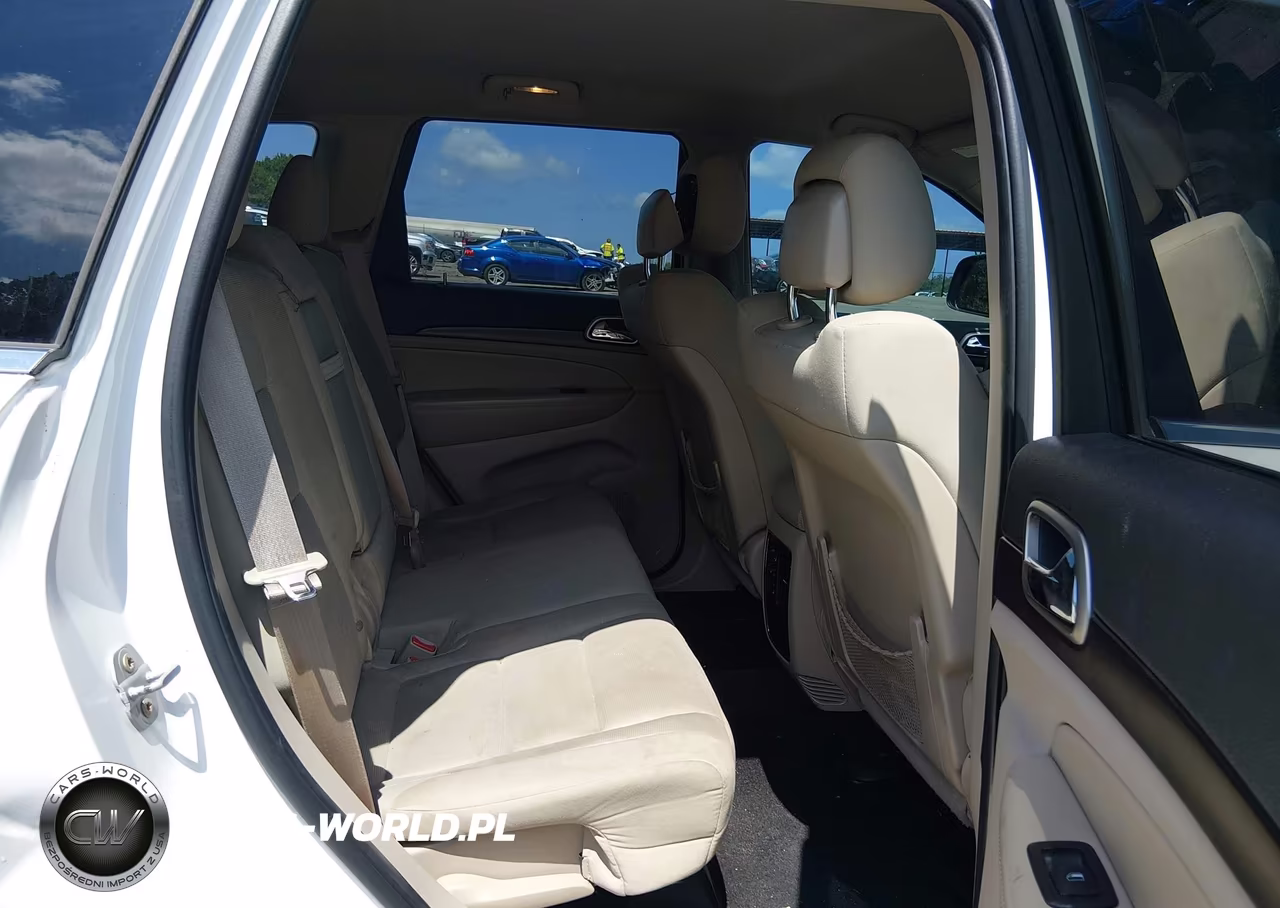 2015 Jeep Grand Cherokee Laredo VIN:1C4RJEAG1FC926220 - 8