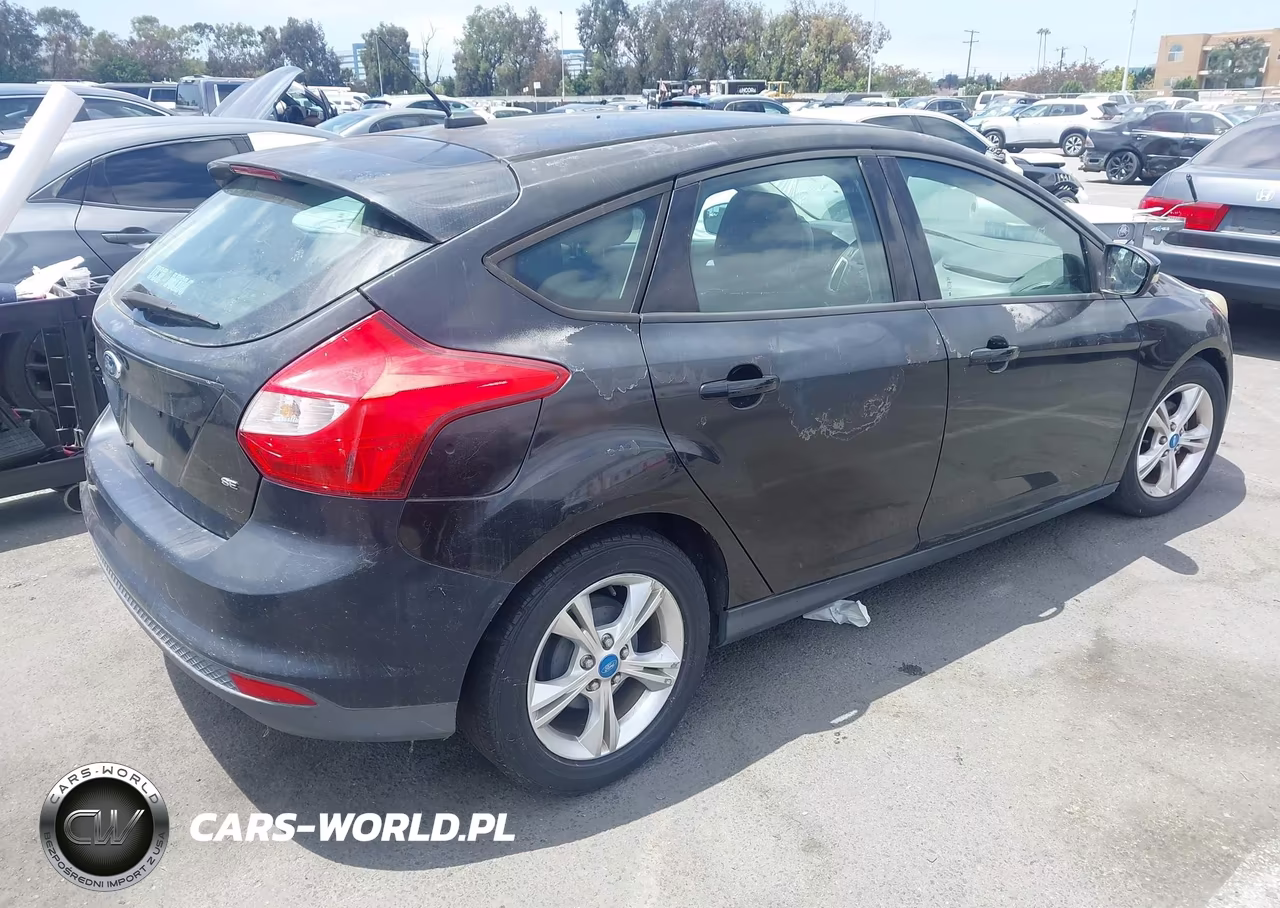 2013 Ford Focus Se VIN:1FADP3K27DL145978 - 4