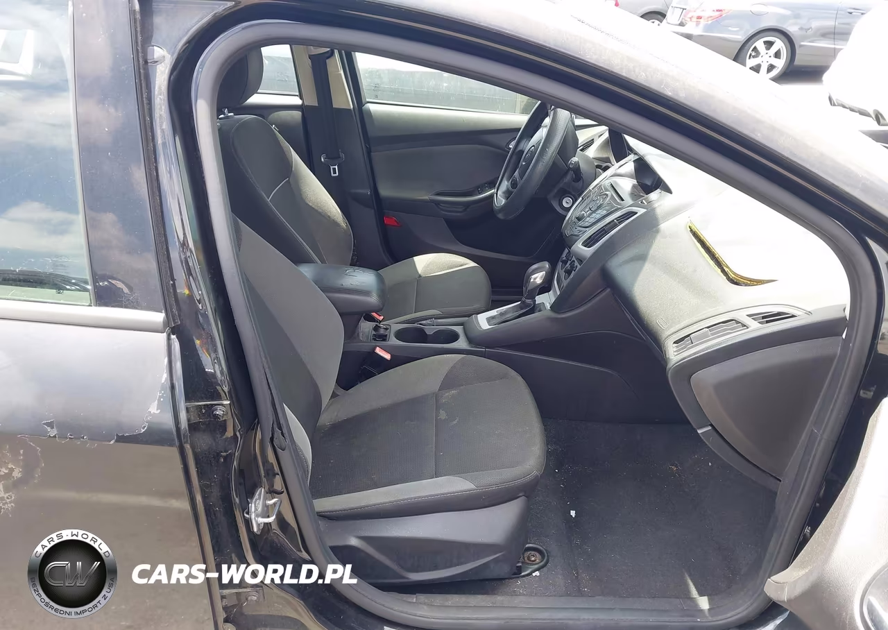 2013 Ford Focus Se VIN:1FADP3K27DL145978 - 5