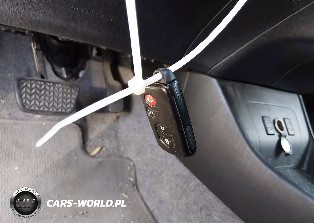 2012 Toyota Prius Plug-In Advanced VIN:JTDKN3DPXC3001310 - 11
