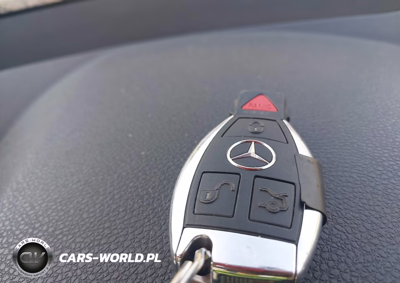 2010 Mercedes-Benz C 300 Luxury-Sport VIN:WDDGF5EB3AR121967 - 11