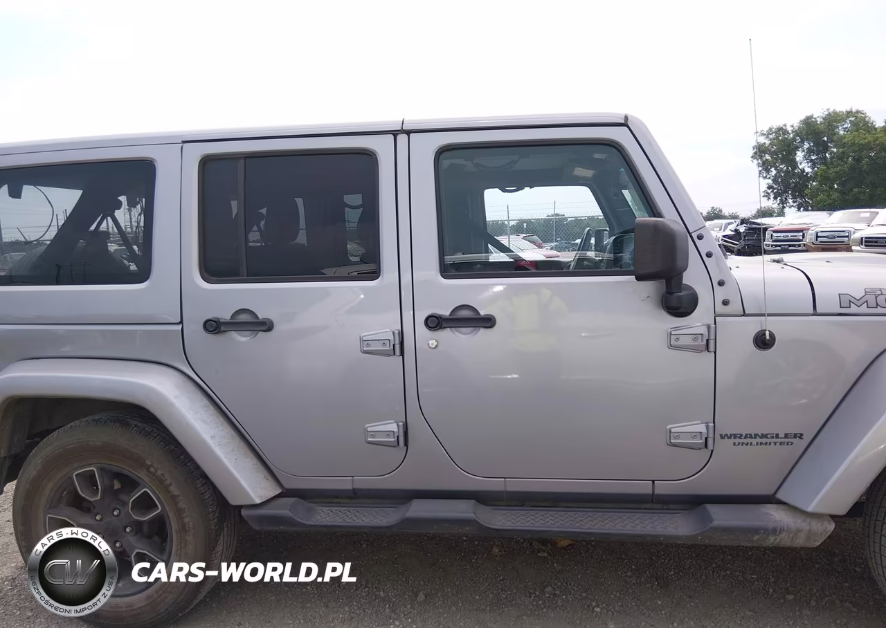 2017 Jeep Wrangler Unlimited Smoky Mountain 4X4 VIN:1C4BJWEG7HL675661 - 13
