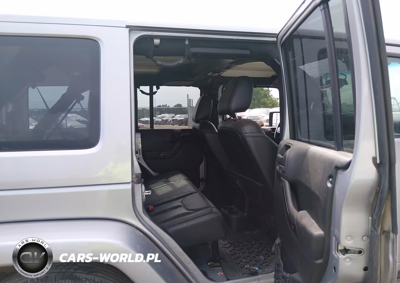 2017 Jeep Wrangler Unlimited Smoky Mountain 4X4 VIN:1C4BJWEG7HL675661 - 8
