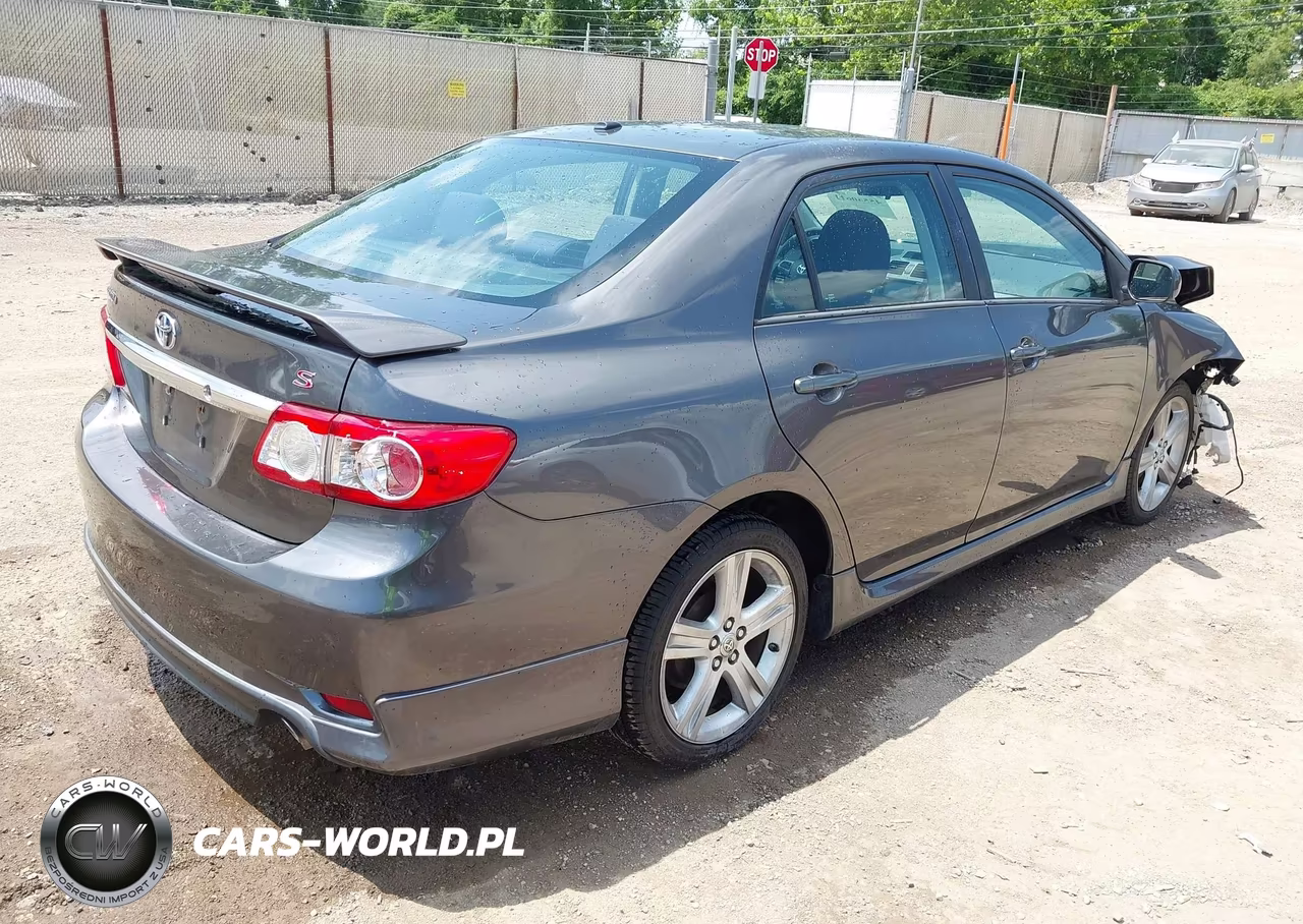 2013 Toyota Corolla S VIN:5YFBU4EEXDP170743 - 4