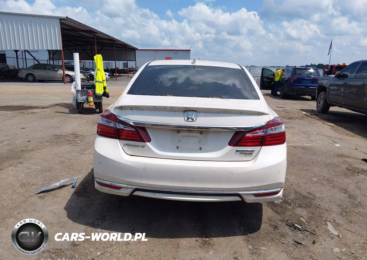 2017 Honda Accord Hybrid Touring VIN:JHMCR6F75HC021140 - 16