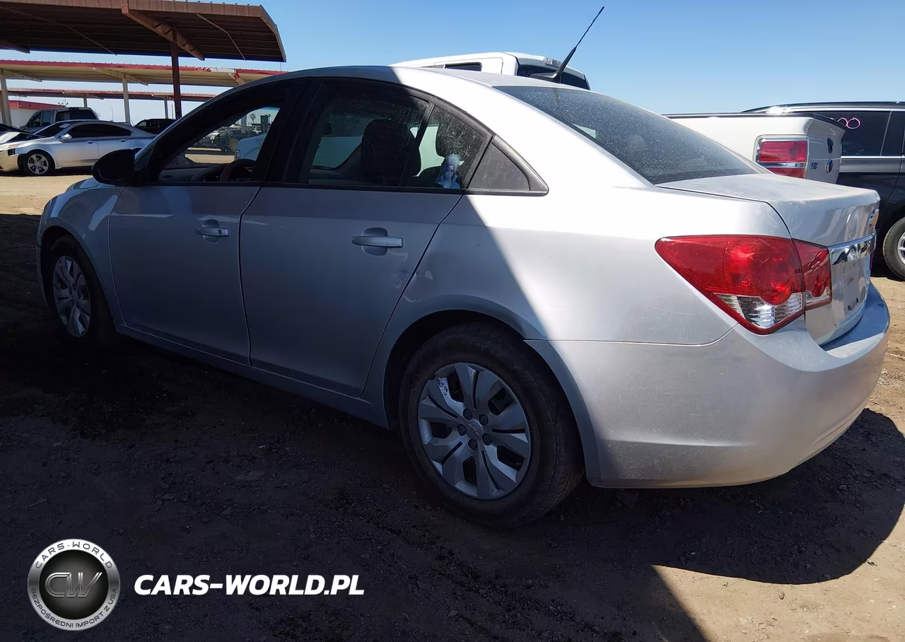 2014 Chevrolet Cruze Ls Auto VIN:1G1PA5SG3E7218993 - 3