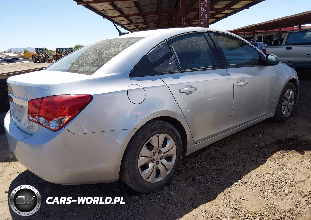 2014 Chevrolet Cruze Ls Auto VIN:1G1PA5SG3E7218993 - 4