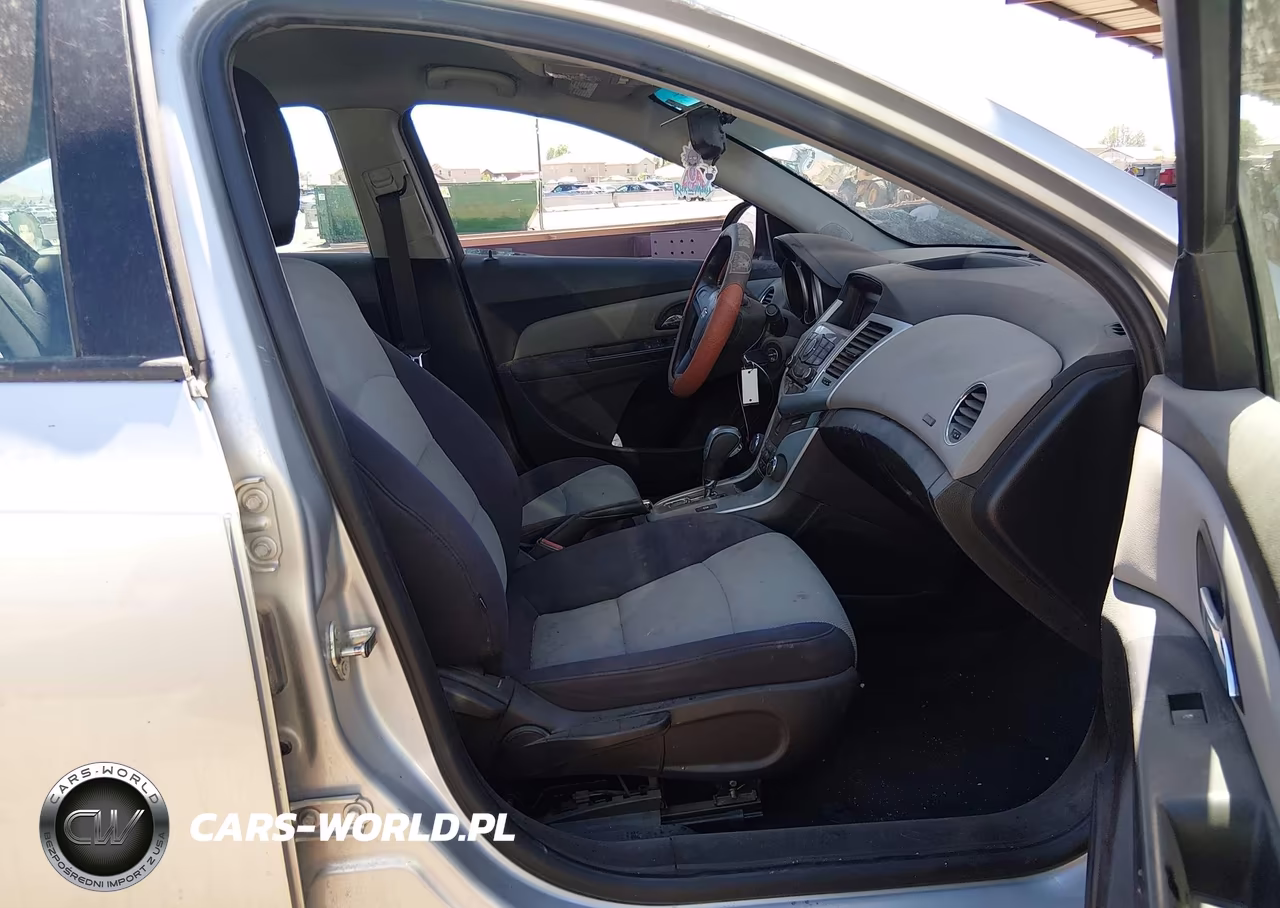 2014 Chevrolet Cruze Ls Auto VIN:1G1PA5SG3E7218993 - 5
