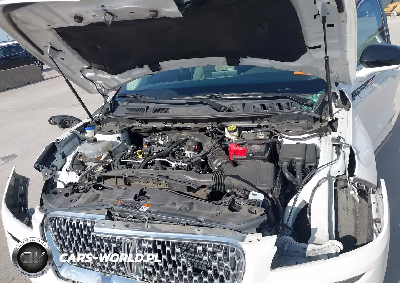 2022 Lincoln Corsair Standard VIN:5LMCJ1C97NUL05658 - 10