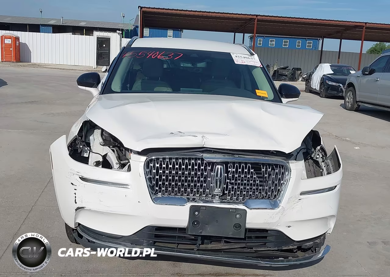 2022 Lincoln Corsair Standard VIN:5LMCJ1C97NUL05658 - 13