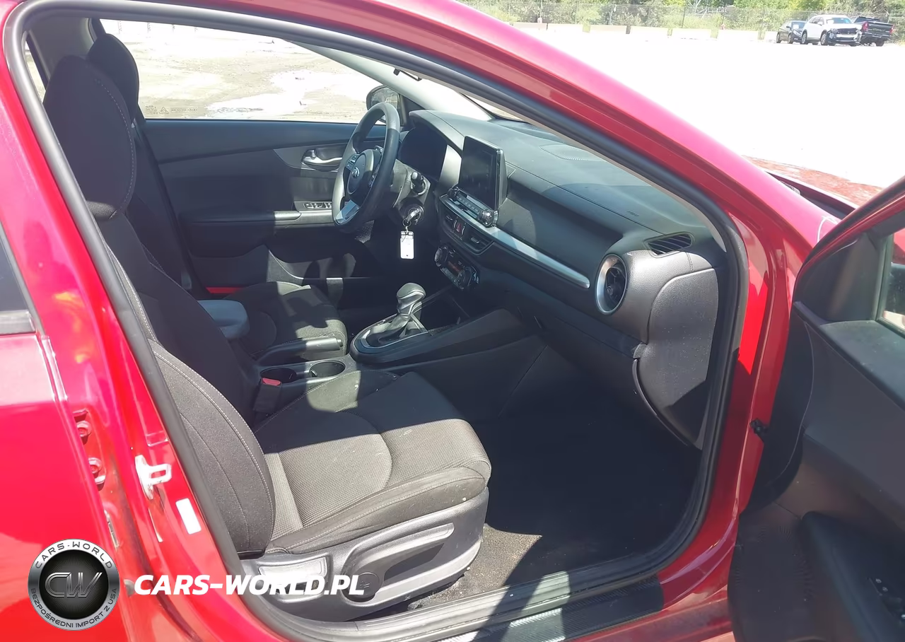2019 Kia Forte Lxs VIN:3KPF24AD2KE055363 - 5