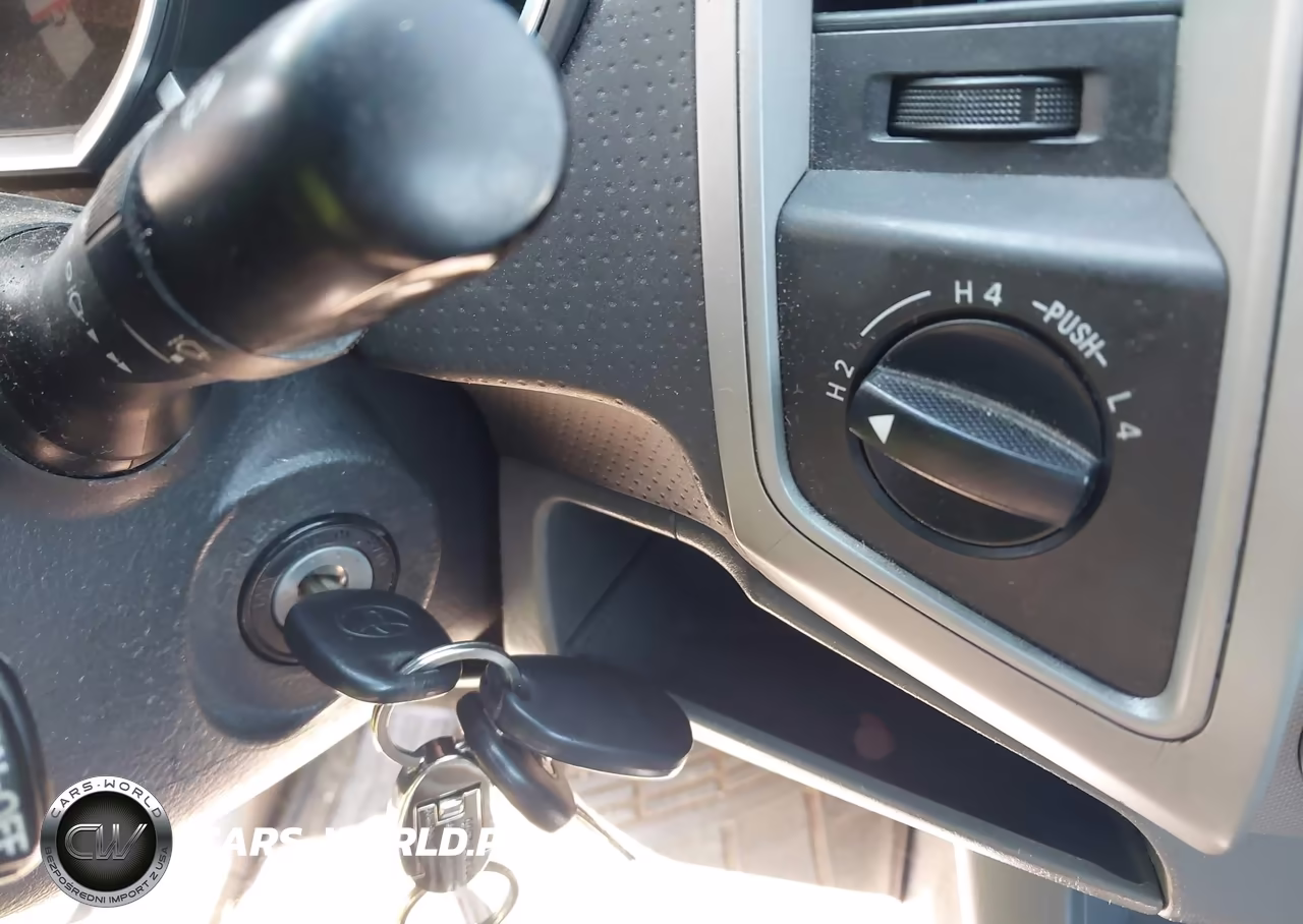 2011 Toyota Tacoma Base V6 VIN:3TMLU4EN4BM066855 - 11