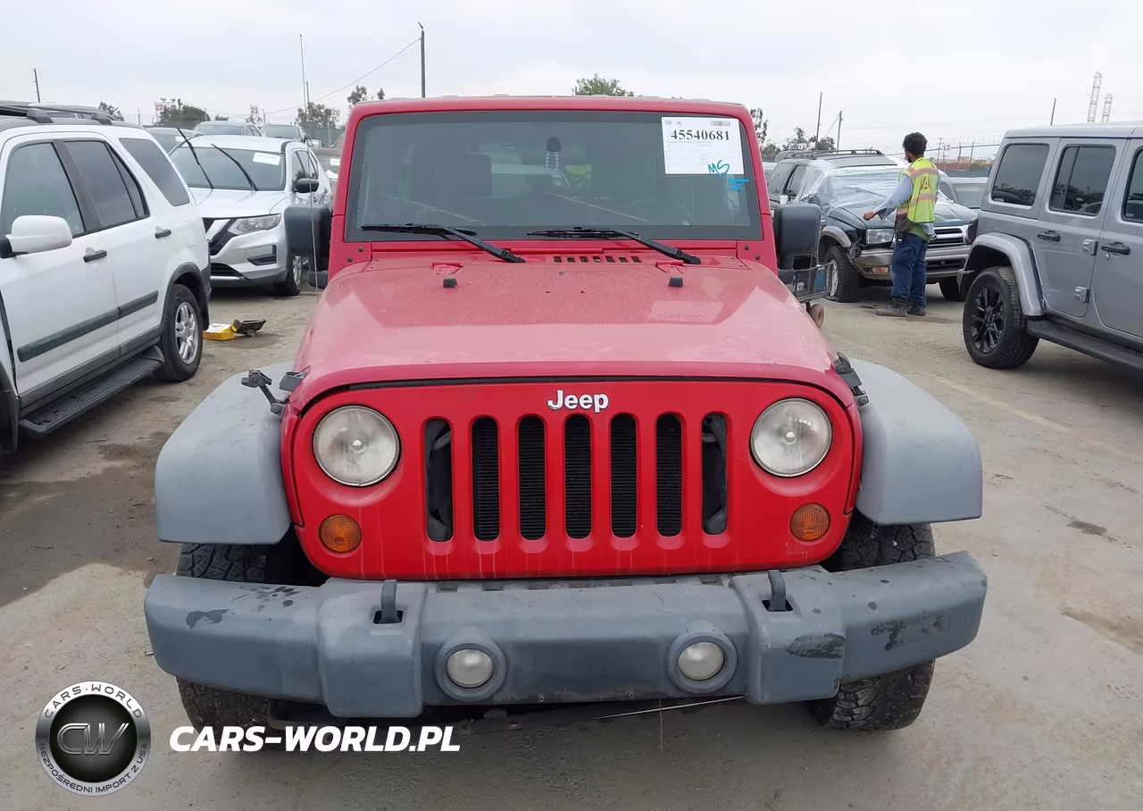 2007 Jeep Wrangler Unlimited X VIN:1J4GB39157L117341 - 12