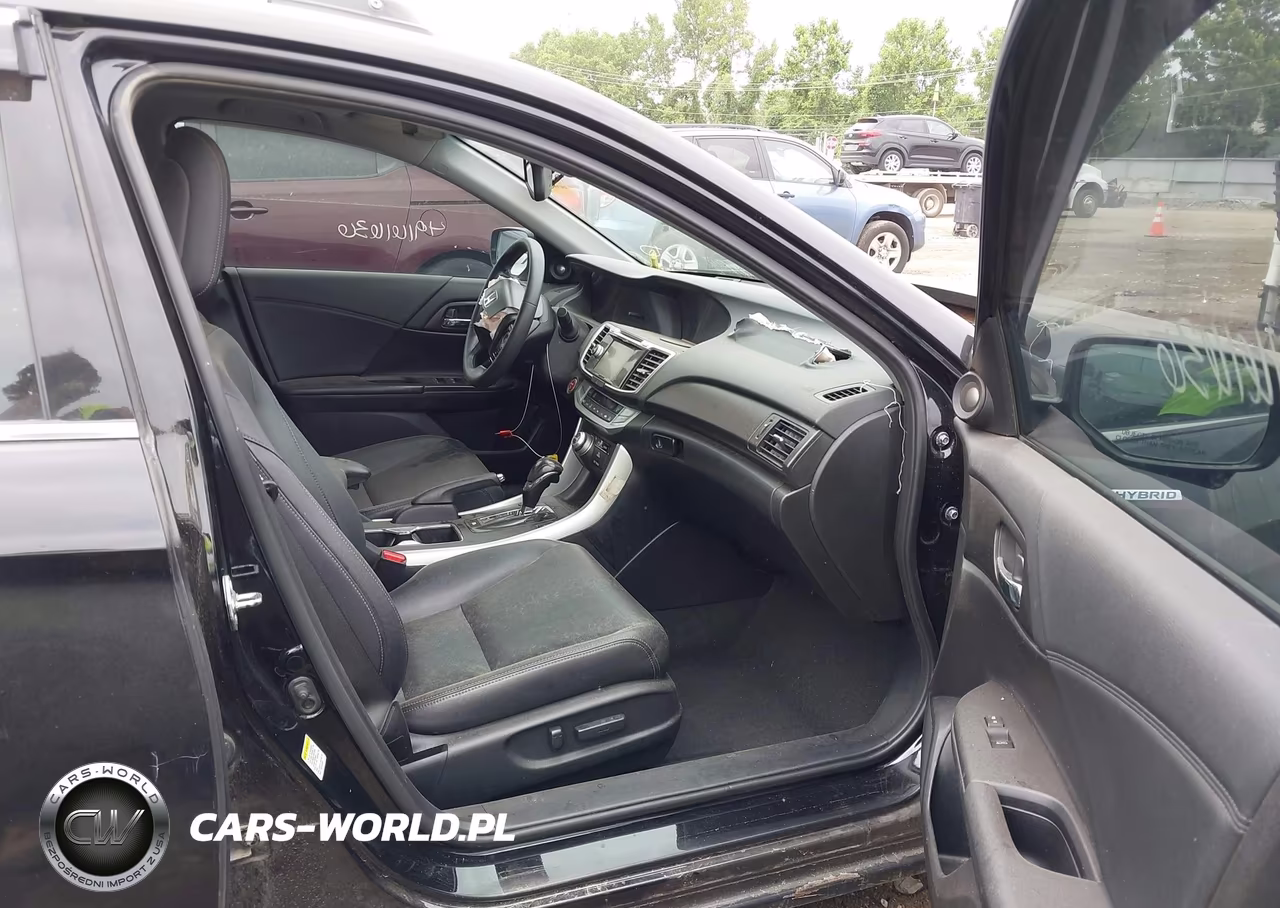 2015 Honda Accord Touring Hybrid VIN:1HGCR6F76FA006366 - 5