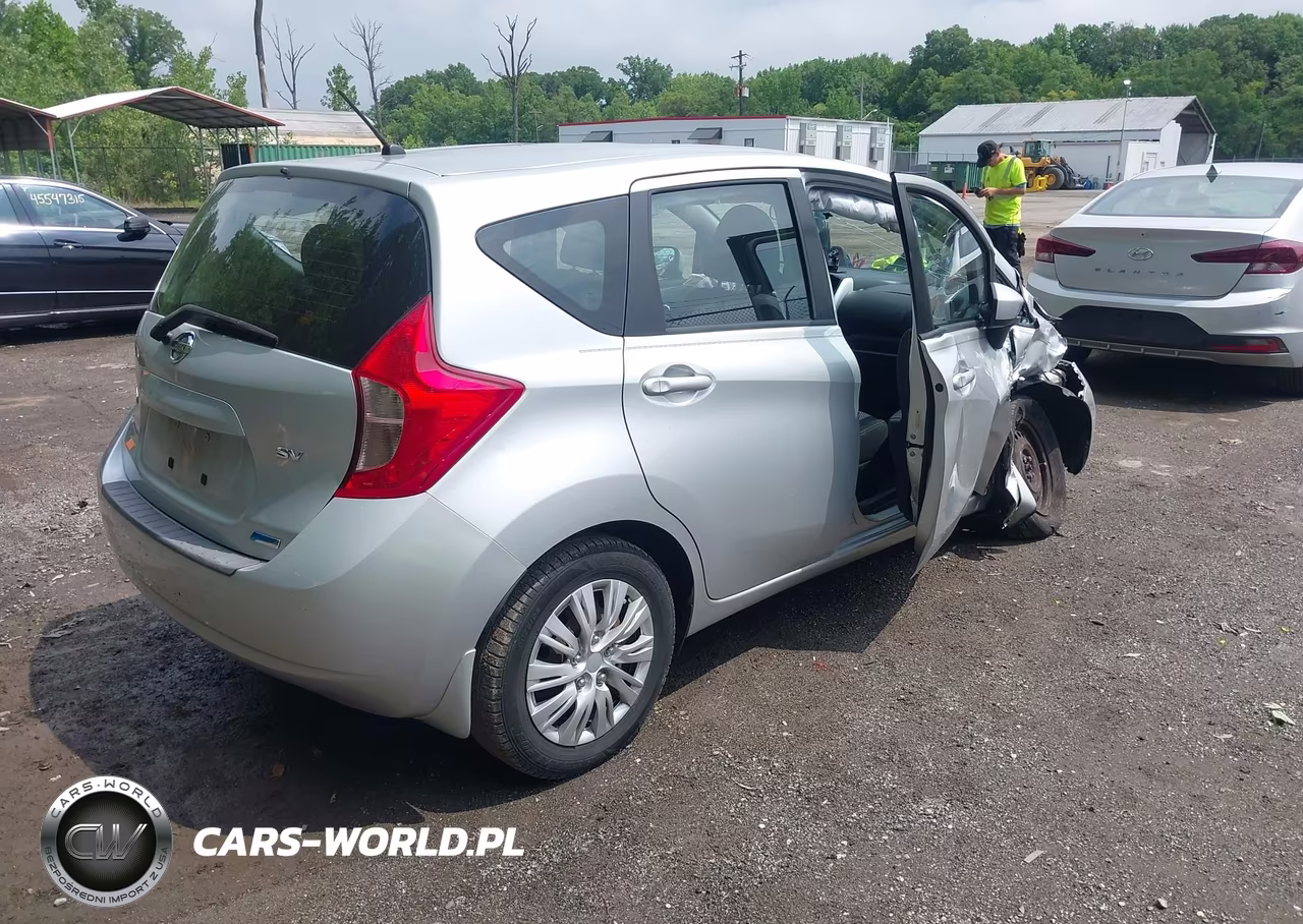 2015 Nissan Versa Note Sv VIN:3N1CE2CPXFL428448 - 4