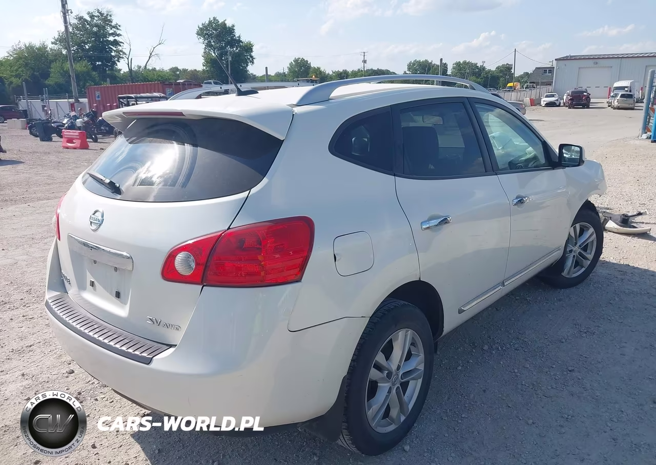 2013 Nissan Rogue Sv VIN:JN8AS5MV7DW608798 - 4