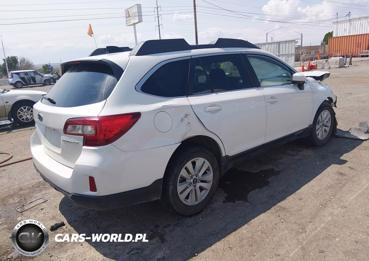 2016 Subaru Outback 2.5I Premium VIN:4S4BSACC1G3312203 - 4