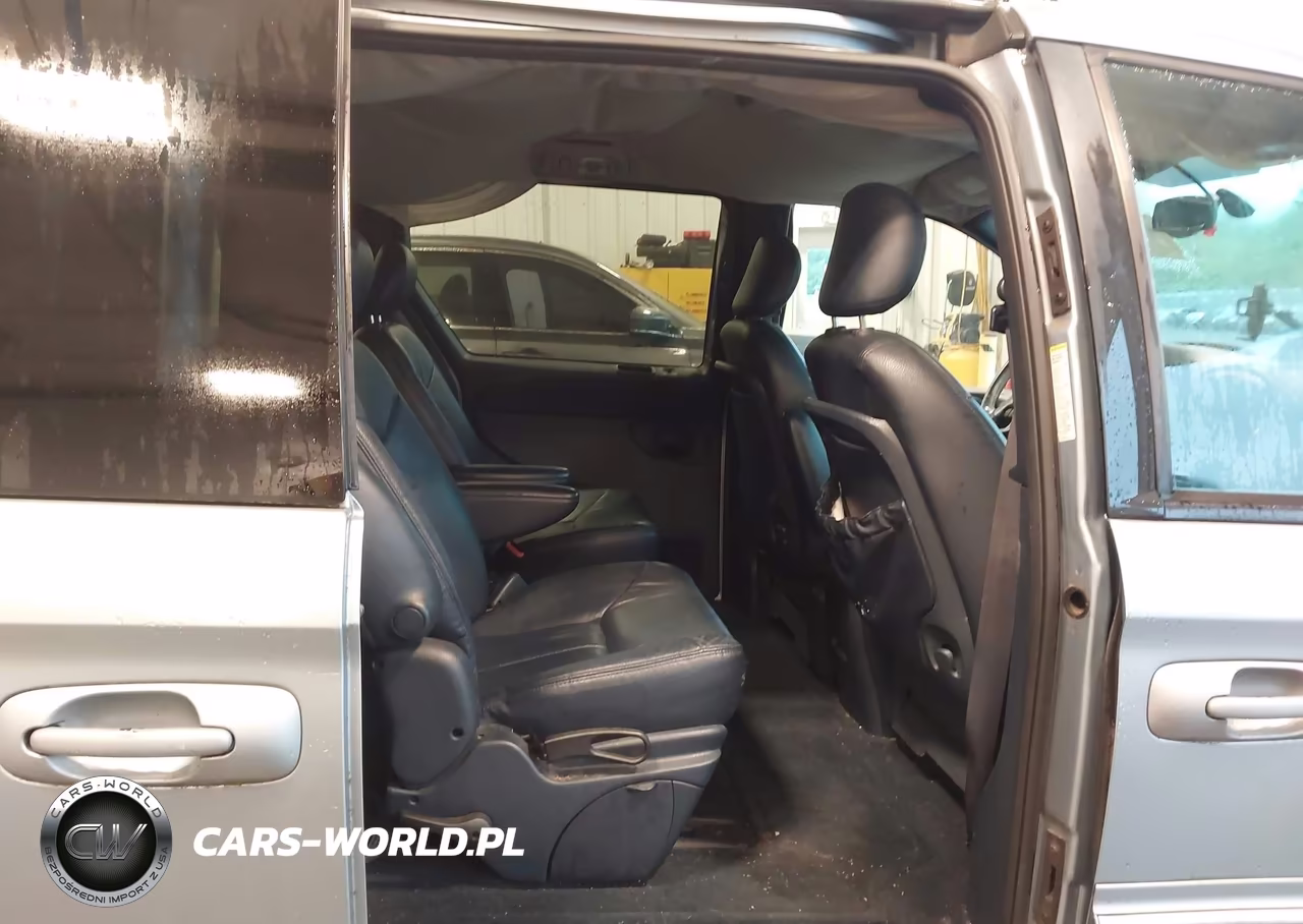 2003 Chrysler Town & Country Lxi VIN:2C8GP54L93R261292 - 8