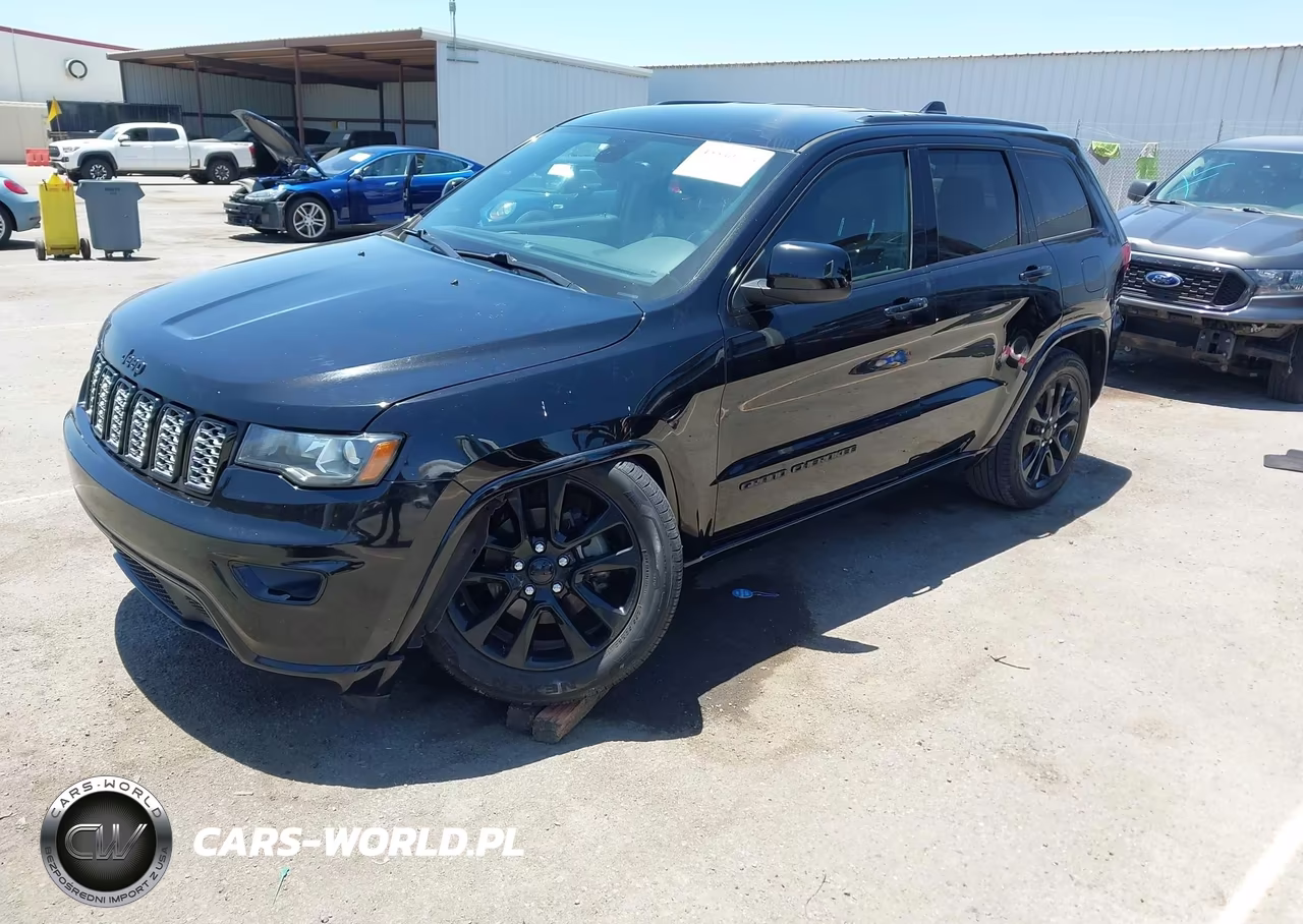 2018 Jeep Grand Cherokee Altitude 4X4 VIN:1C4RJFAG1JC477667 - 2
