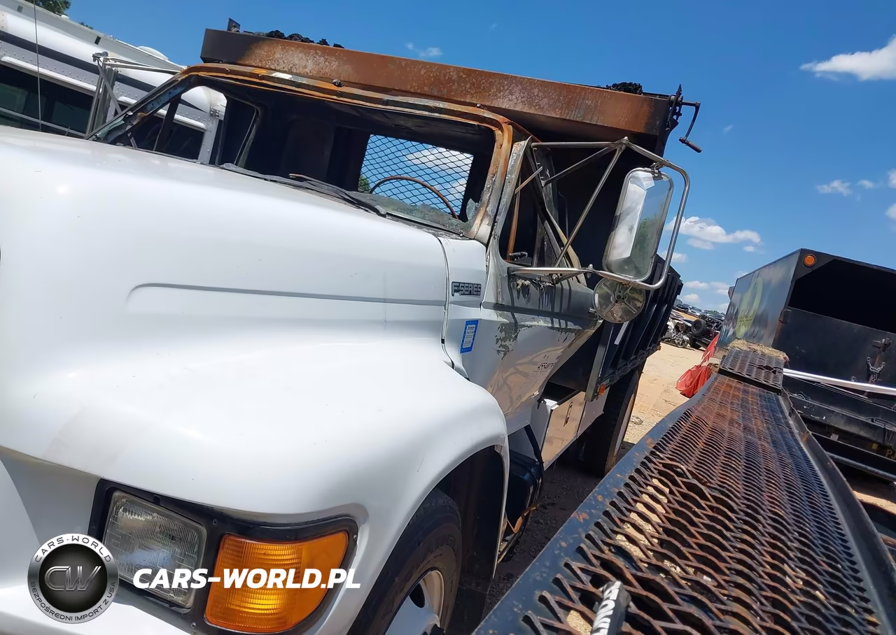 1999 Ford F800 VIN:3FENF80C2XMA01971 - 2