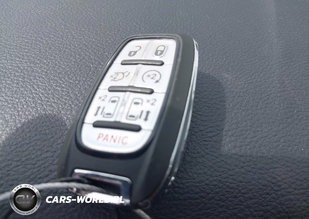 2025 Chrysler Pacifica Limited VIN:2C4RC1GGXSR522022 - 11