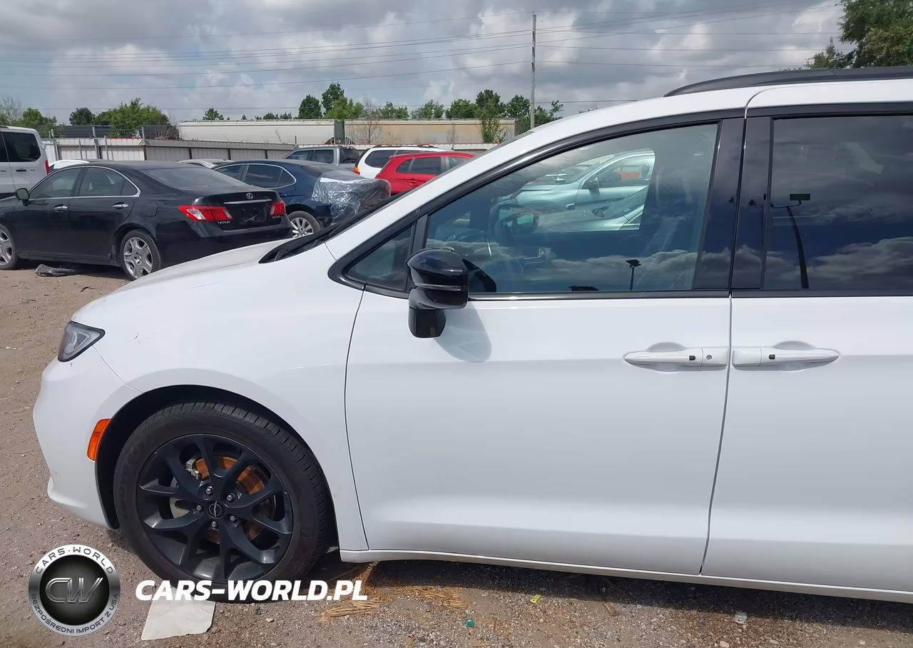 2025 Chrysler Pacifica Limited VIN:2C4RC1GGXSR522022 - 14