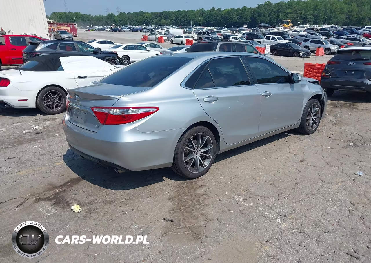2015 Toyota Camry Xse V6 VIN:4T1BK1FK6FU566968 - 4