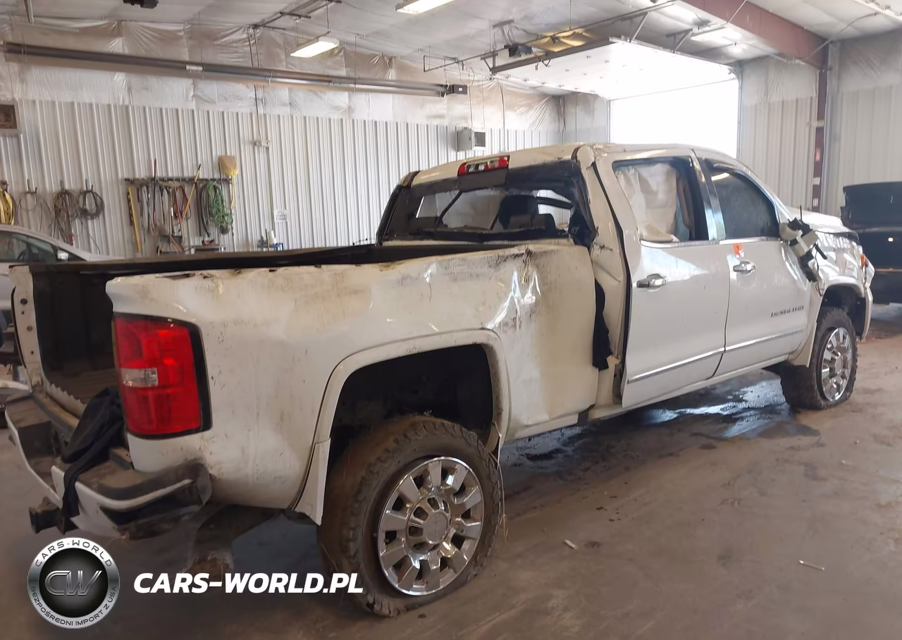 2015 GMC Sierra 2500Hd Denali VIN:1GT120E8XFF117183 - 4