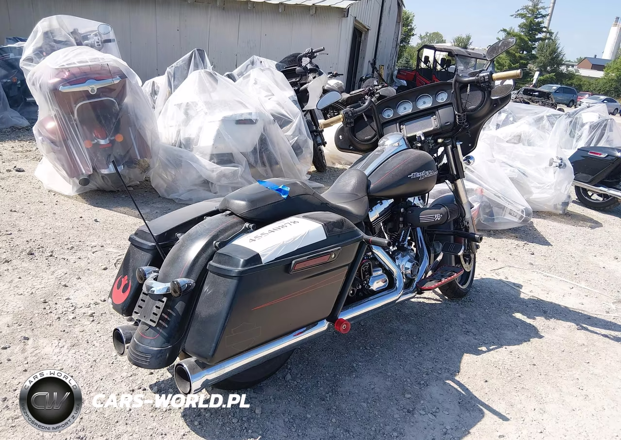 2016 Harley-Davidson Flhxs Street Glide Special VIN:1HD1KRM17GB683463 - 4