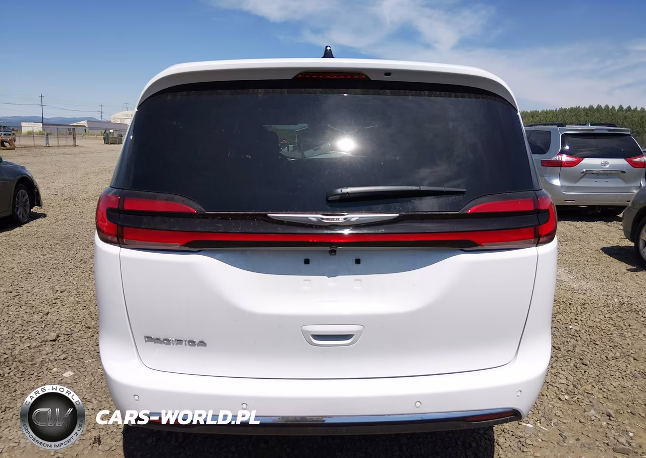2026 Chrysler Pacifica Select VIN:2C4RC1BG0TR254655 - 15