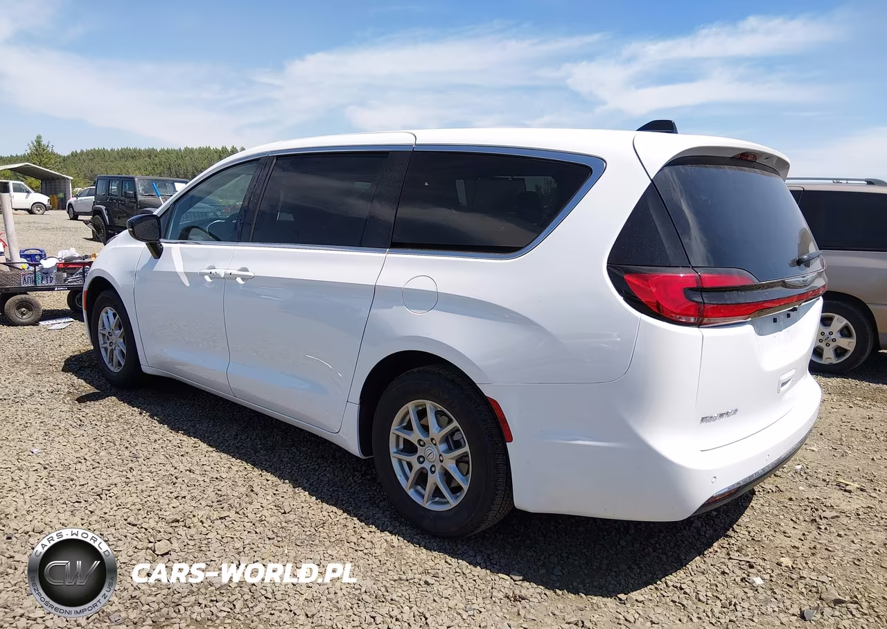 2026 Chrysler Pacifica Select VIN:2C4RC1BG0TR254655 - 3